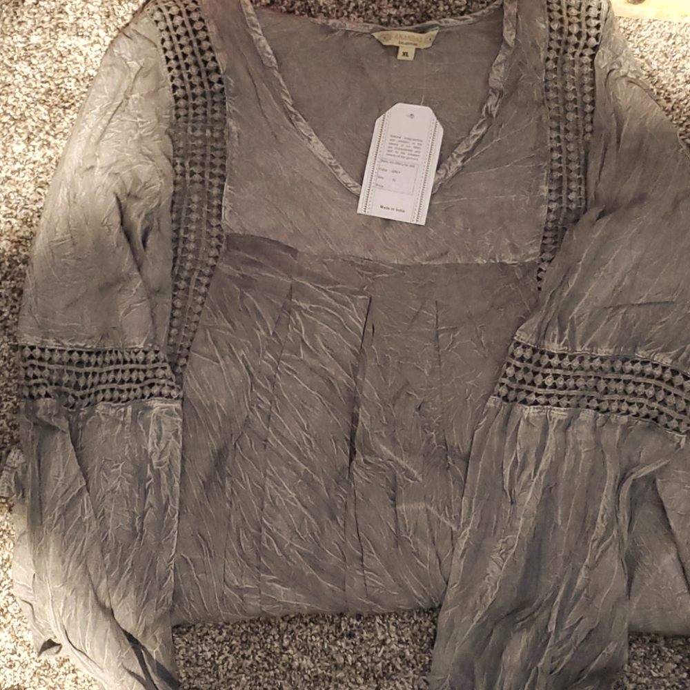 Anandas Blouse